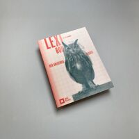 Broschüre mit der Abbildung einer Eule, die den Kopf zu bewegen scheint, und dem Titel: "Lexikon der kreativen Rechte". Das Wort "Lexikon" ist getrennt in die Silben Lexi- und -kon. Der Hintergrund ist kariert wie bei einem Matheheft. Logo der VG Bild-Kunst.